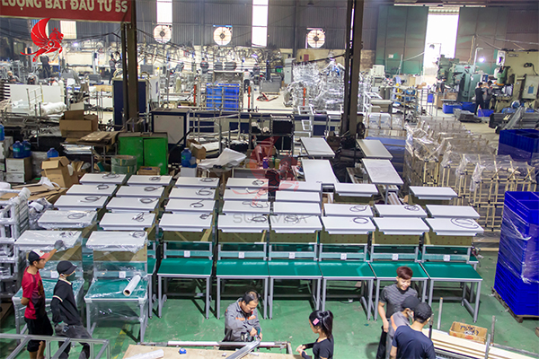 Kinh nghiệm chọn mua bàn làm việc khung thép sơn tĩnh điện